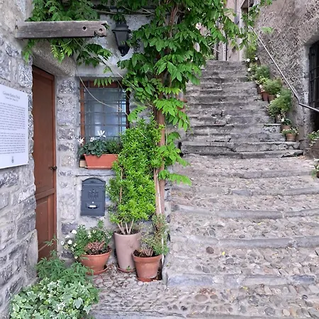 Trilly House * Perledo